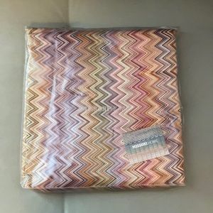 NWT: MISSONI HOME John Queen Duvet